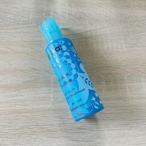 Amika Dream Routine FREE dry shampoo and travel case